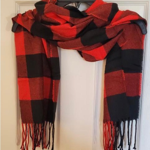 Red and Black Buffalo Plaid Wrap Scarf - Picture 5 of 10